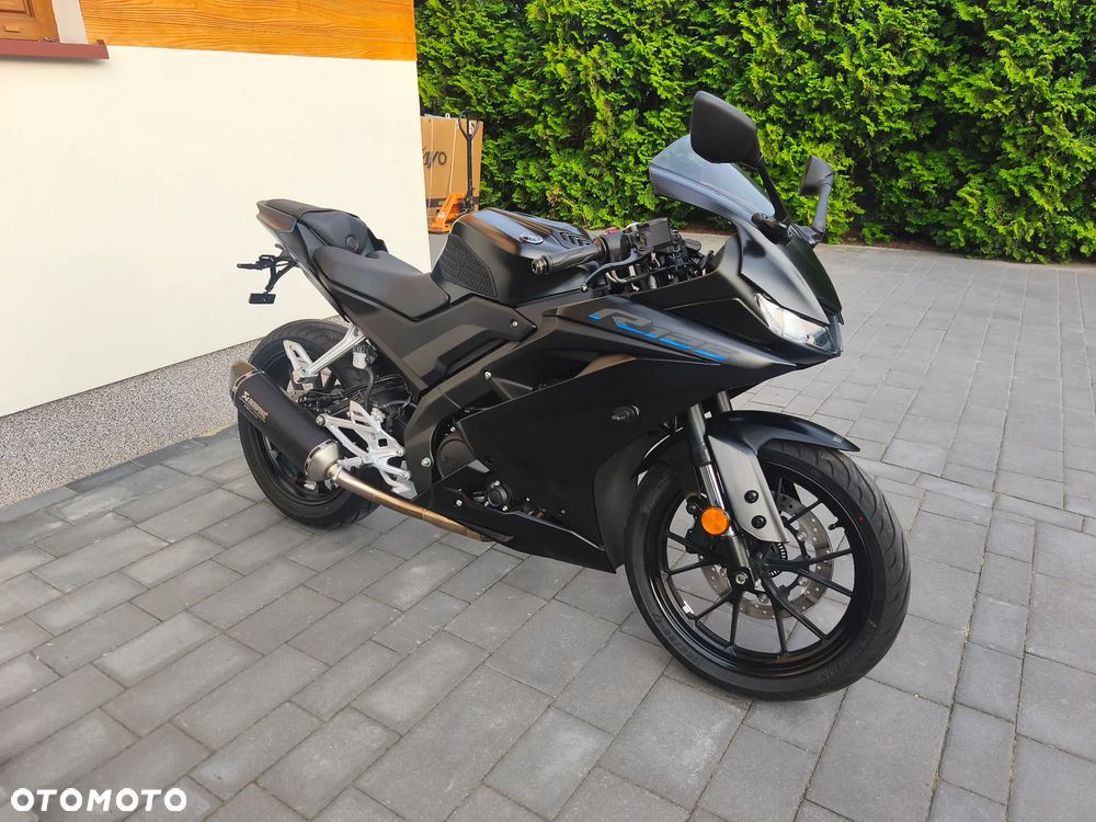 Yamaha YZF - 1