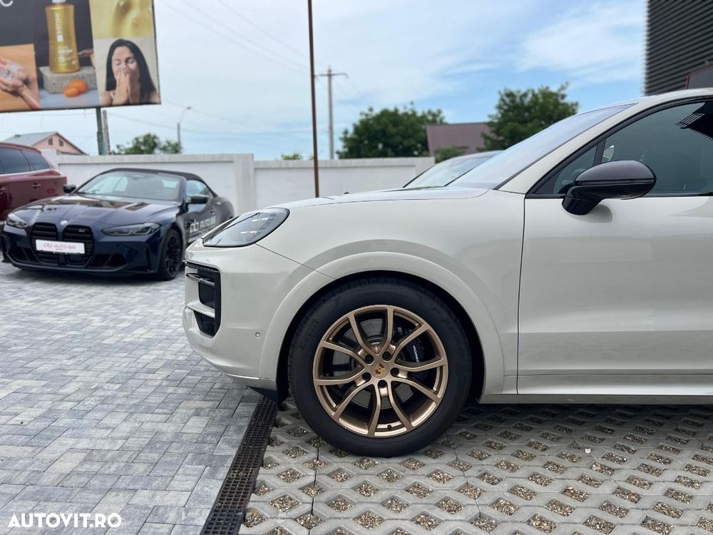 Porsche Cayenne - 9