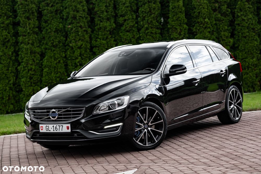 Volvo V60 D6 AWD Plug-in Hybrid Summum - 6
