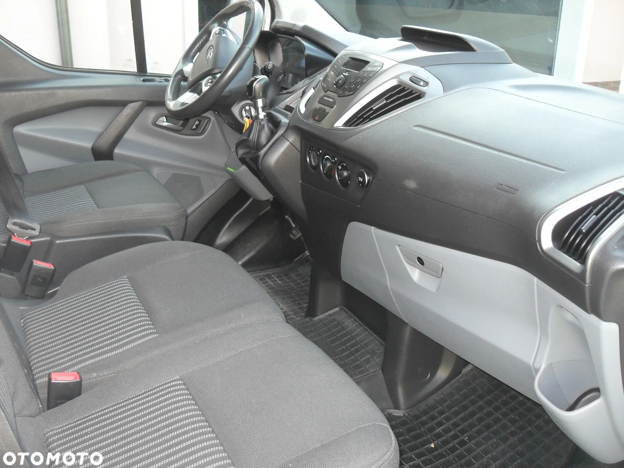 Ford Transit Custom - 13