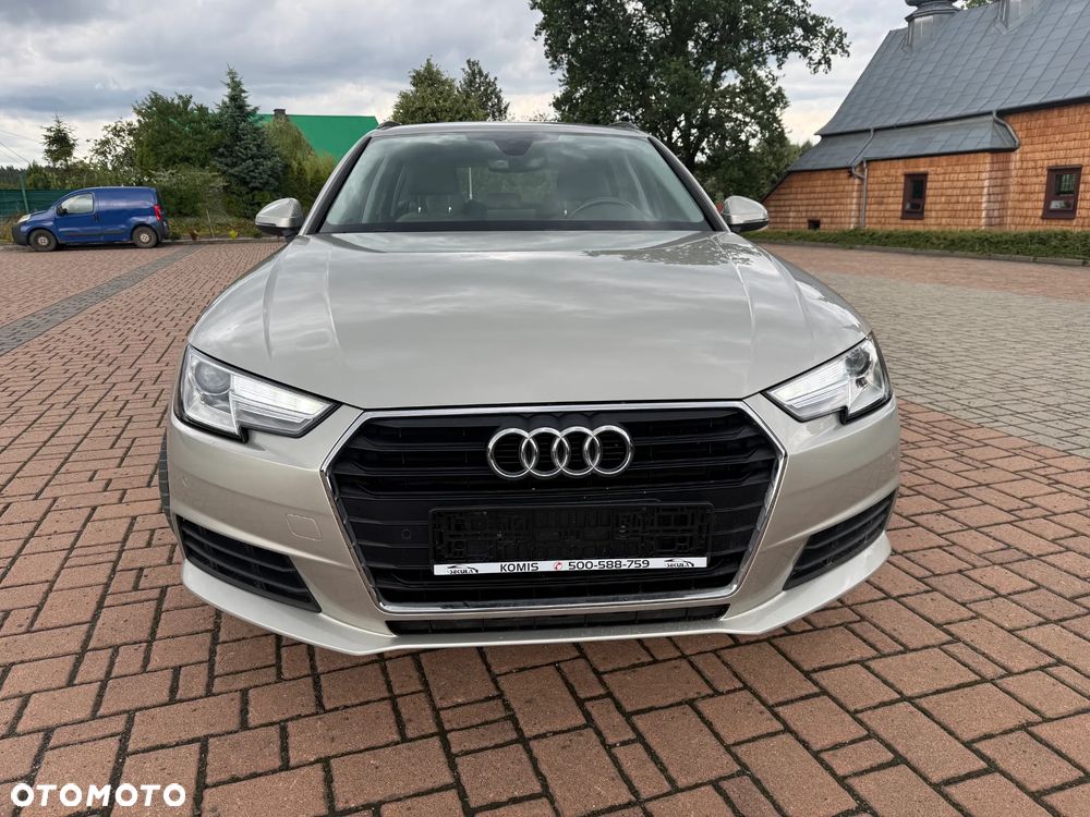 Audi A4 Avant 2.0 TDI ultra S tronic - 2