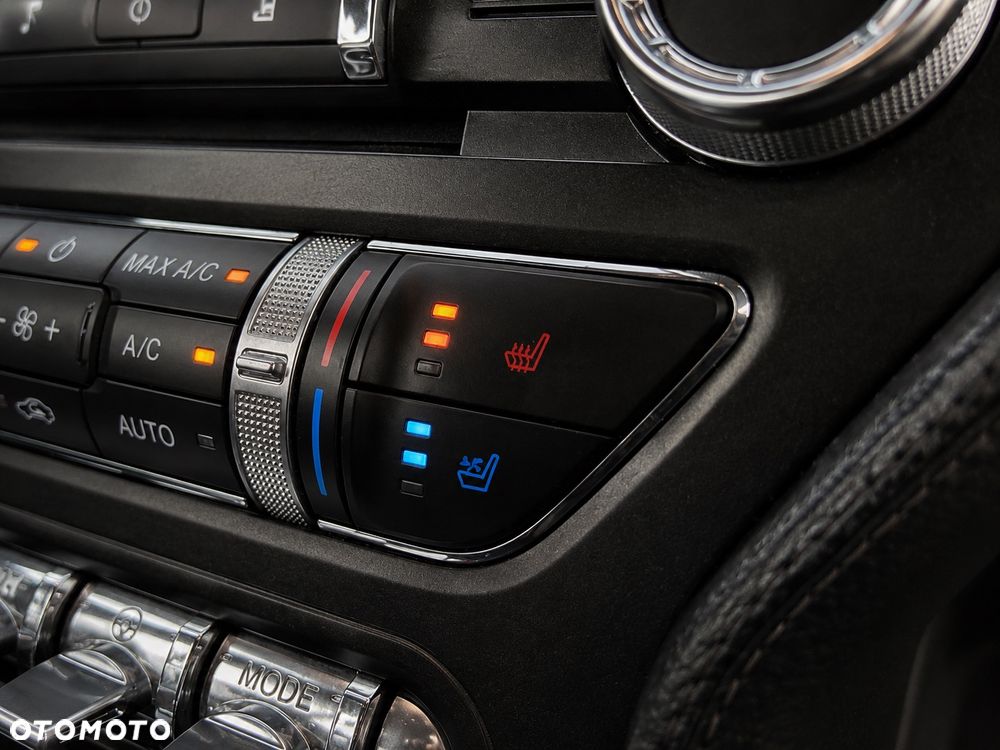 Ford Mustang - 27