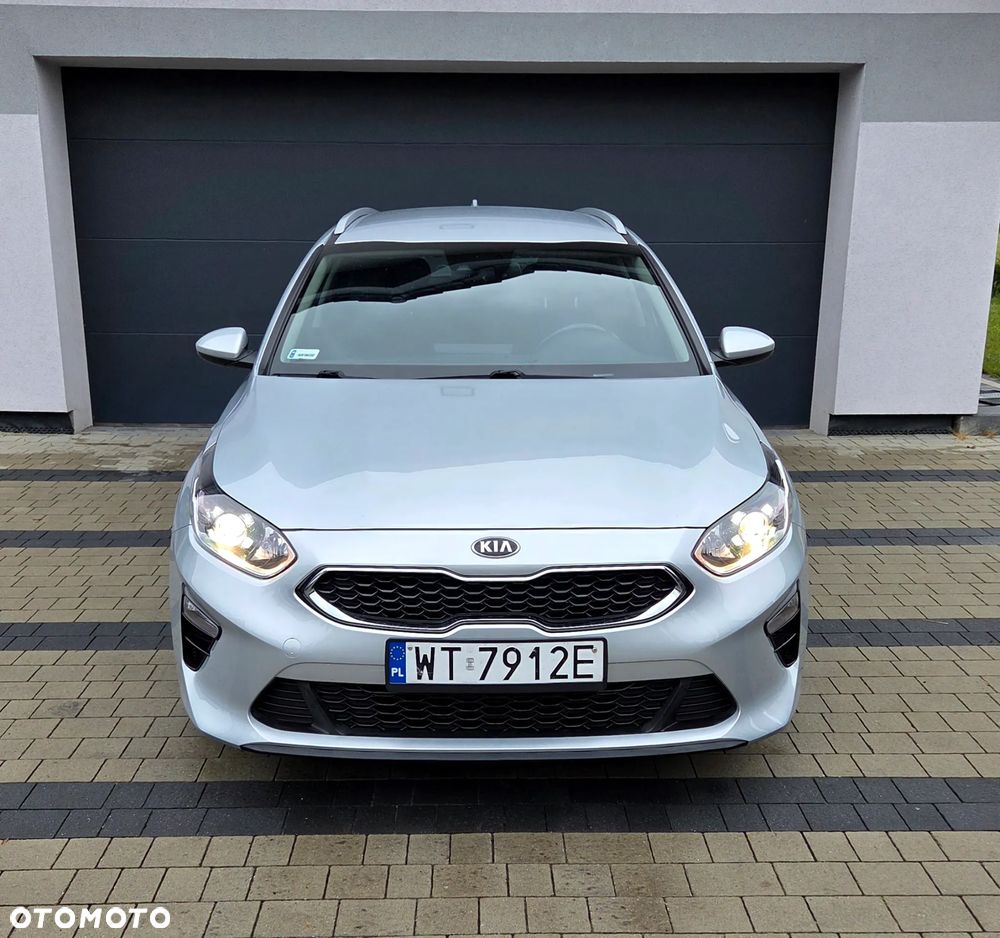 Kia Ceed 1.6 CRDi mHEV M - 2