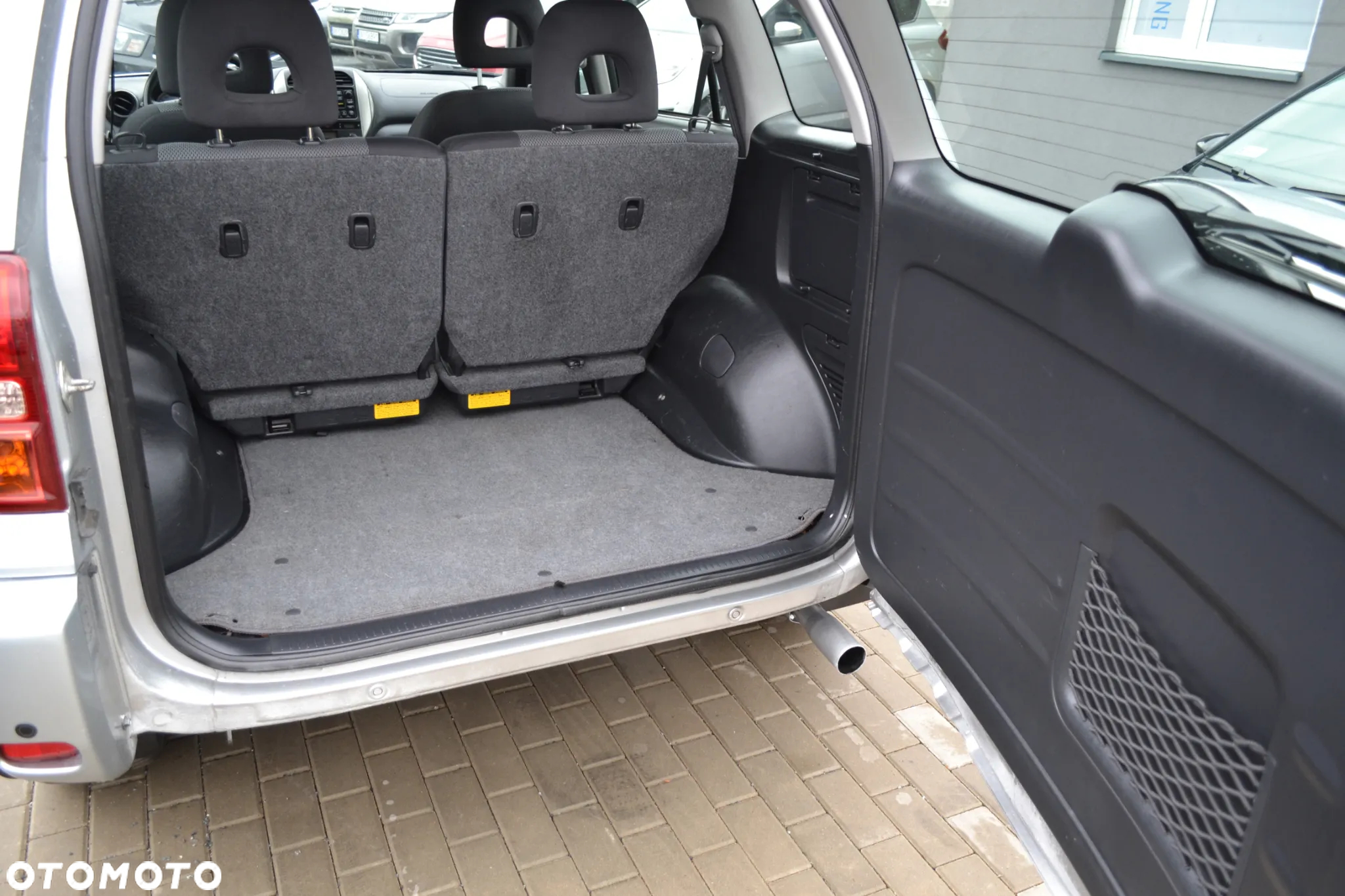 Toyota RAV4 2.0 D-4D 4x4 - 11