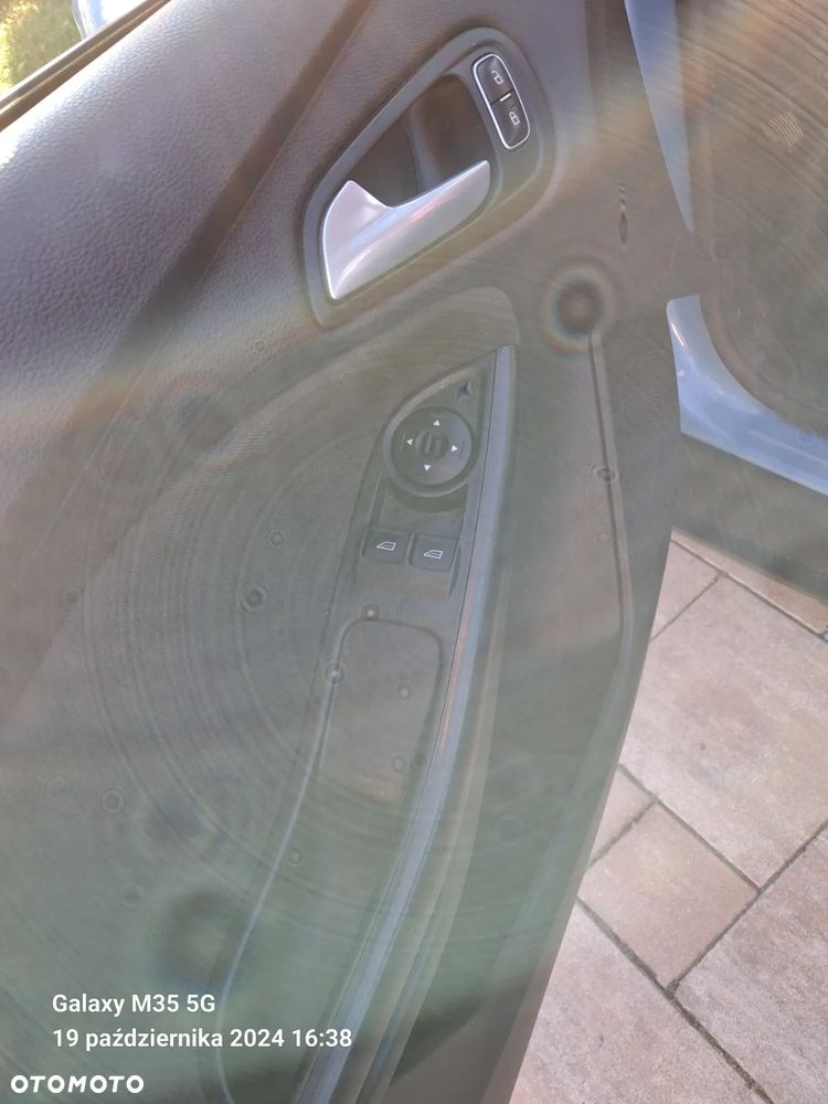 Ford Focus 1.6 Trend - 9