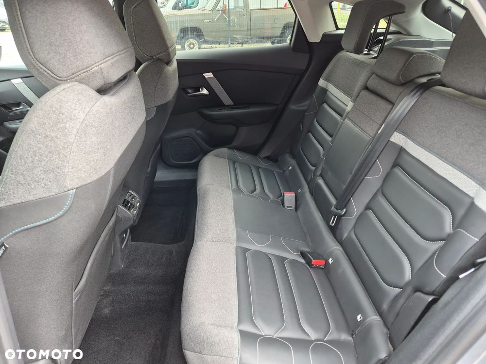 Citroën C4 BlueHDi 130 Stop&Start EAT8 SHINE - 17