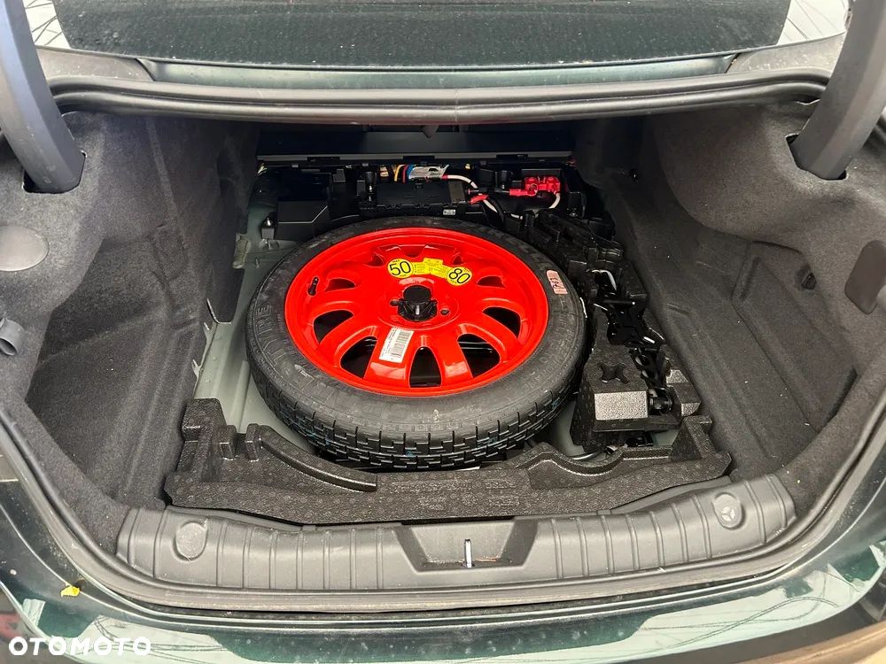 Jaguar XF 2.0 P300 AWD R-Dynamic SE - 21