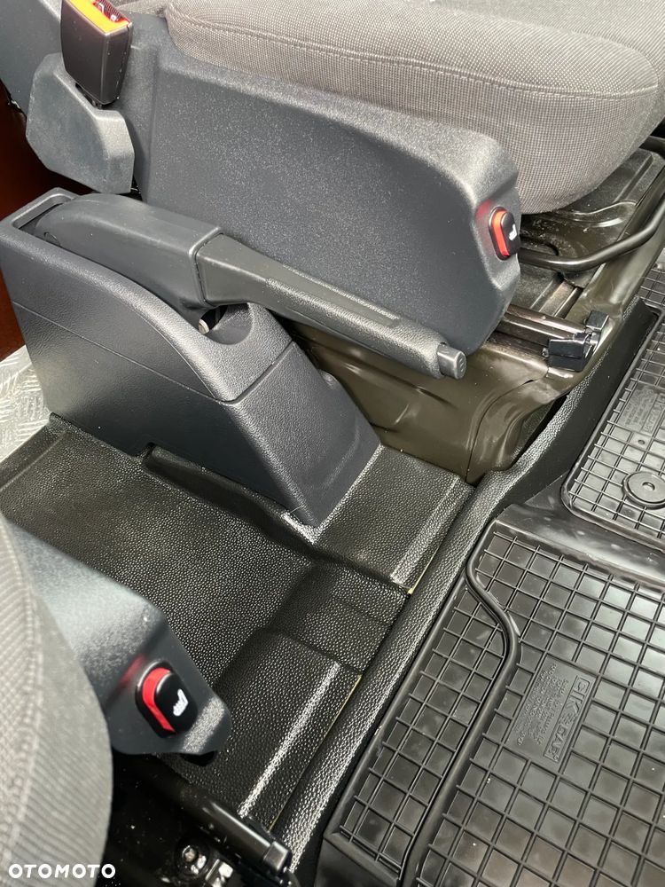 Ford Transit 350 L4 RWD Trend - 9