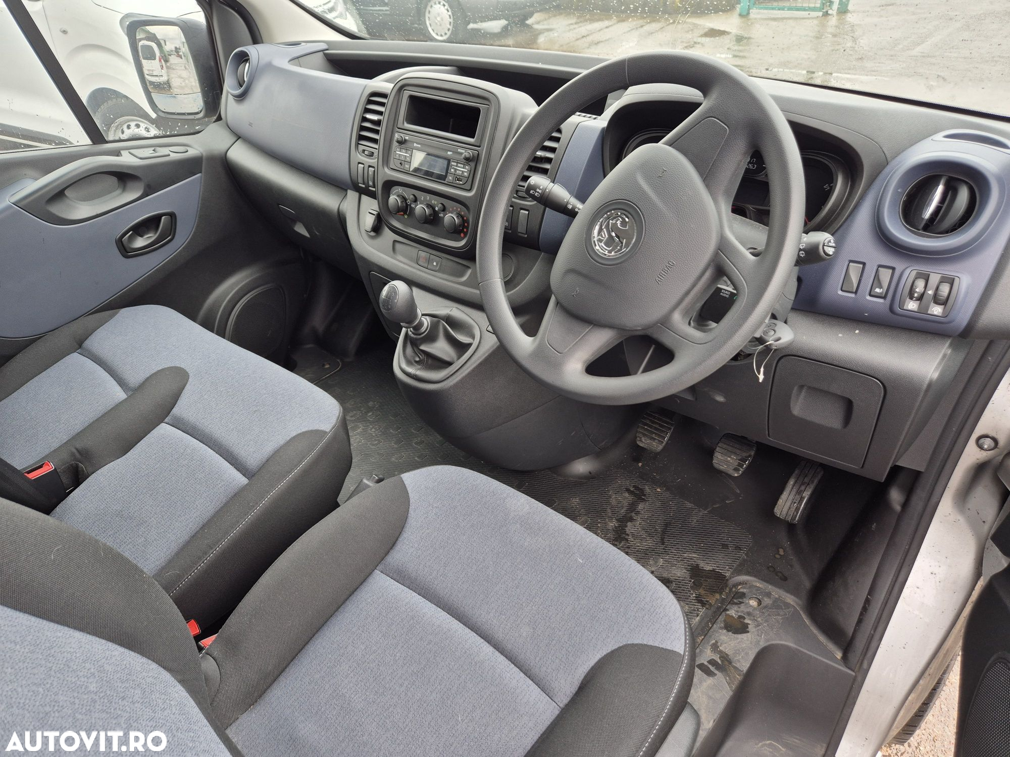 Dezmembram Opel Vivaro 2017 1.6dci BiTurbo R9M Manual - 7