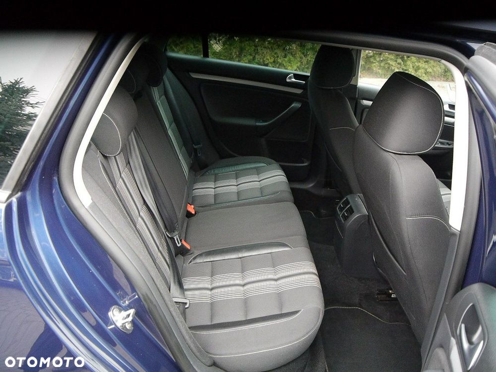 Volkswagen Golf 1.6 TDI DPF BlueMotion Technology MATCH - 27