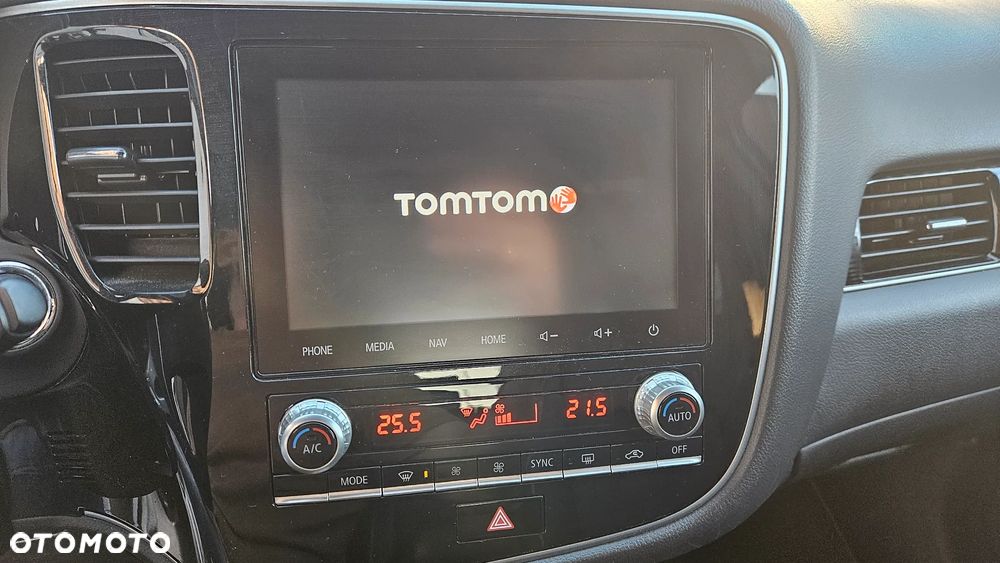 Mitsubishi Outlander 2.4 4WD Plug-In Hybrid Spirit+ - 12