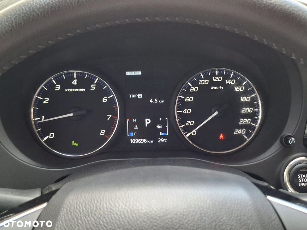 Mitsubishi Outlander 2.0 Instyle + 4WD CVT - 15