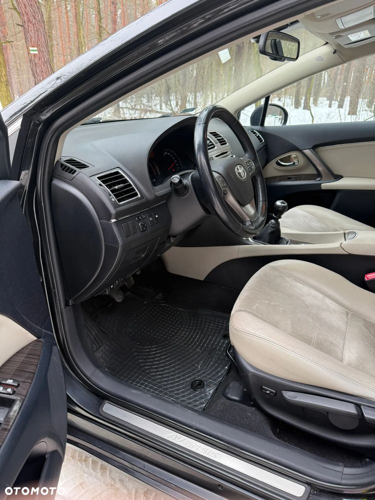 Toyota Avensis 2.2 D-4D Premium - 10