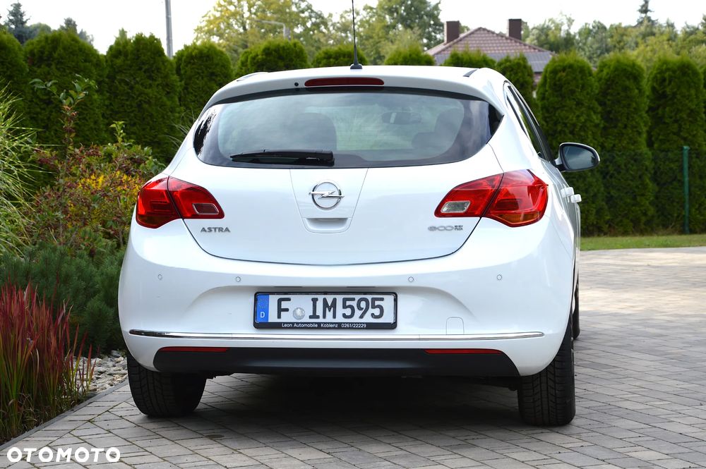 Opel Astra 1.4 ecoFLEX Cosmo - 6