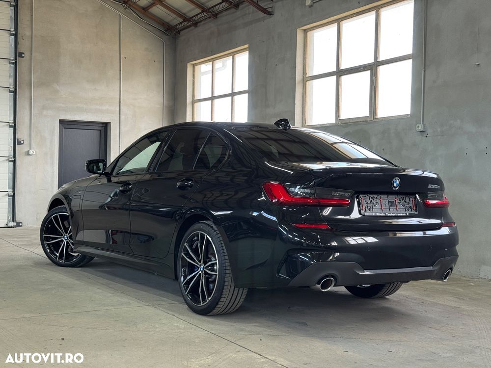 BMW Seria 3 330e Aut. M Sport - 3