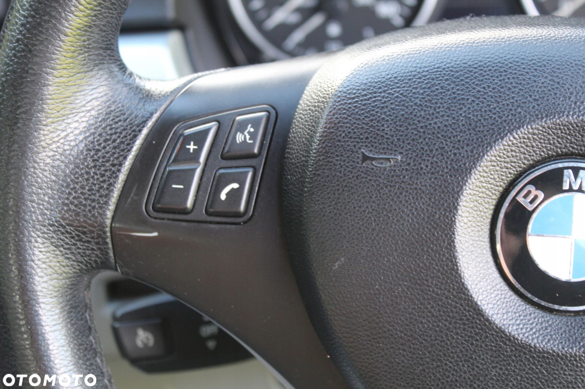 MULTIFUNKCJA PRZYCISKI KIEROWNICY BMW E90 E81 - 1