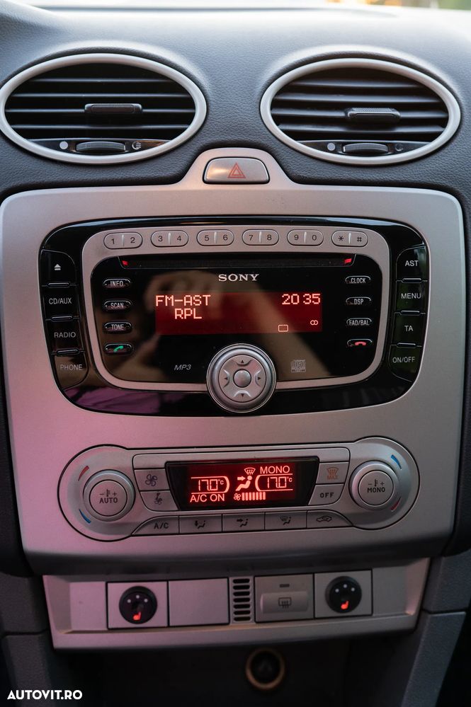 Ford Focus 1.6 16V Trend - 16