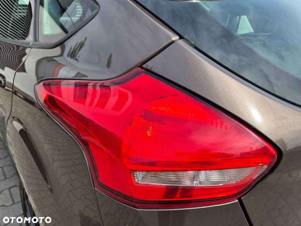 Ford Focus 1.6 Gold X - 18