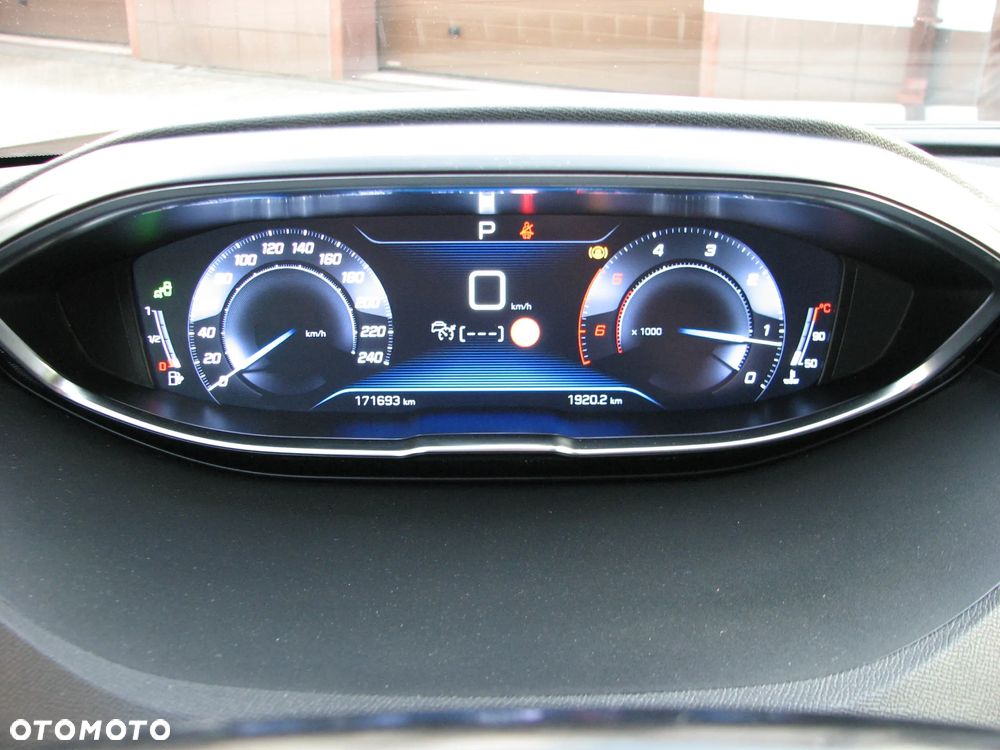 Peugeot 3008 1.5 BlueHDi Allure Pack S&S EAT8 - 25