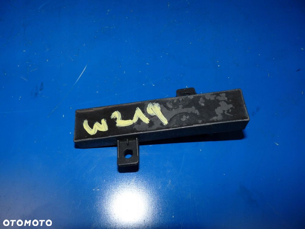 MERCEDES CLS W219 E W211 WZMACNIACZ ANTENY RADIA - 1