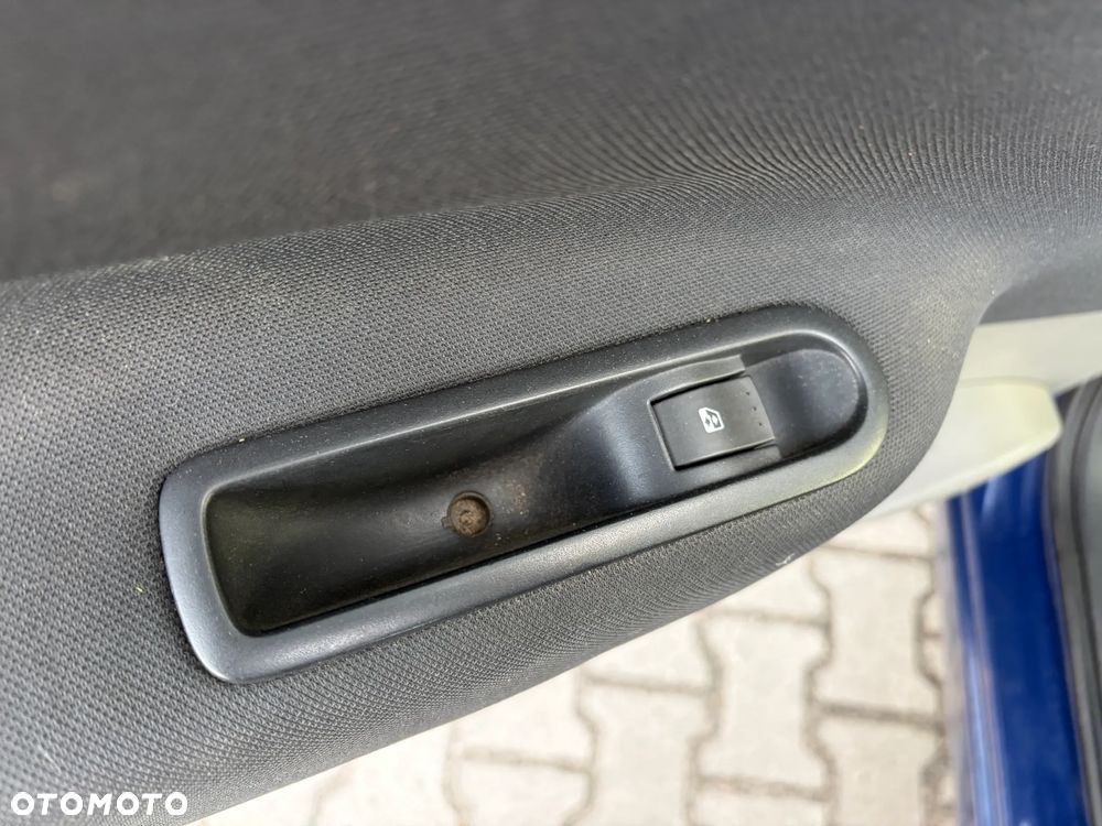 Renault Scenic 1.9 dCi FAP Avantage - 10