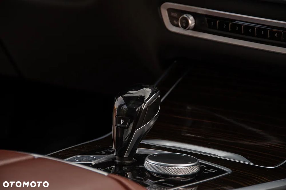 BMW X7 xDrive40d mHEV Individual Edition sport - 13