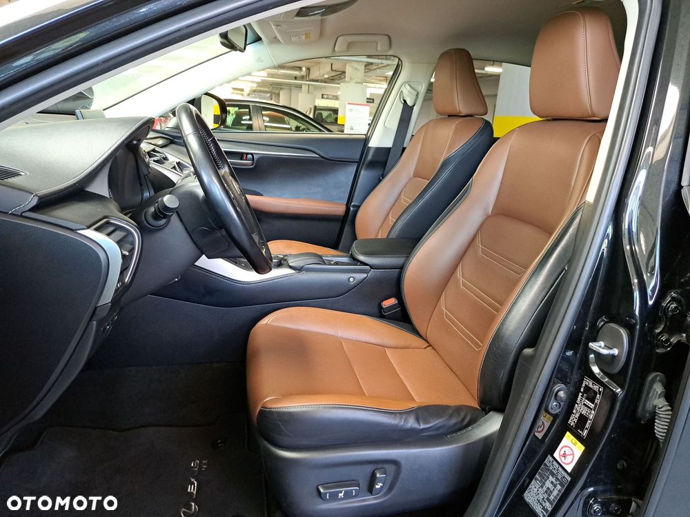 Lexus NX 300h Comfort AWD - 12