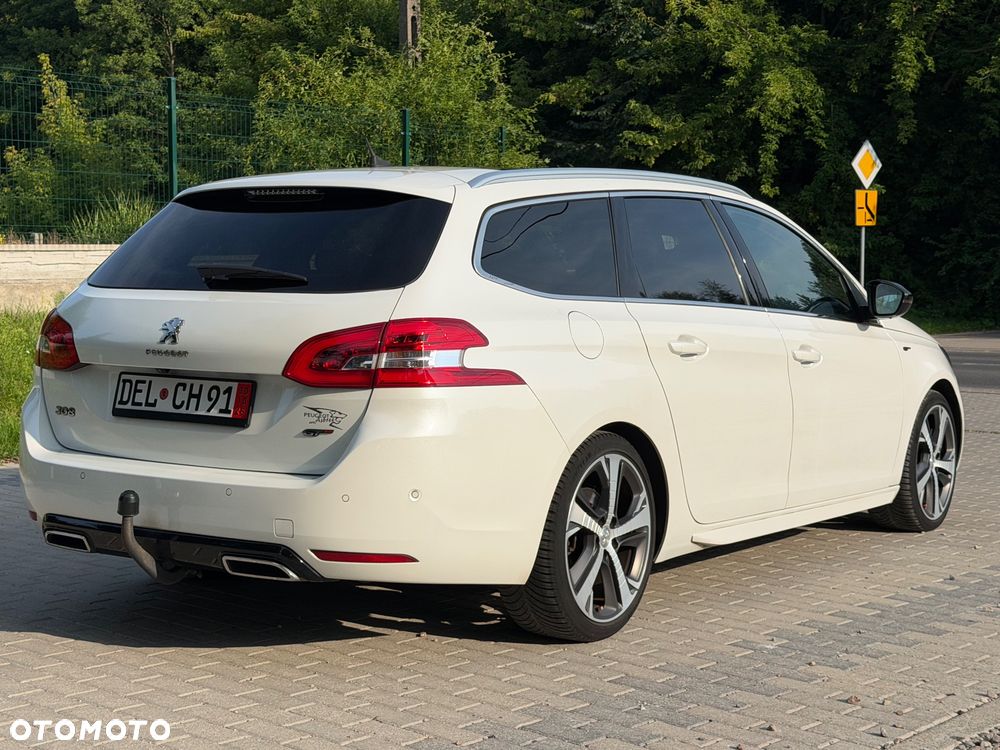 Peugeot 308 - 8