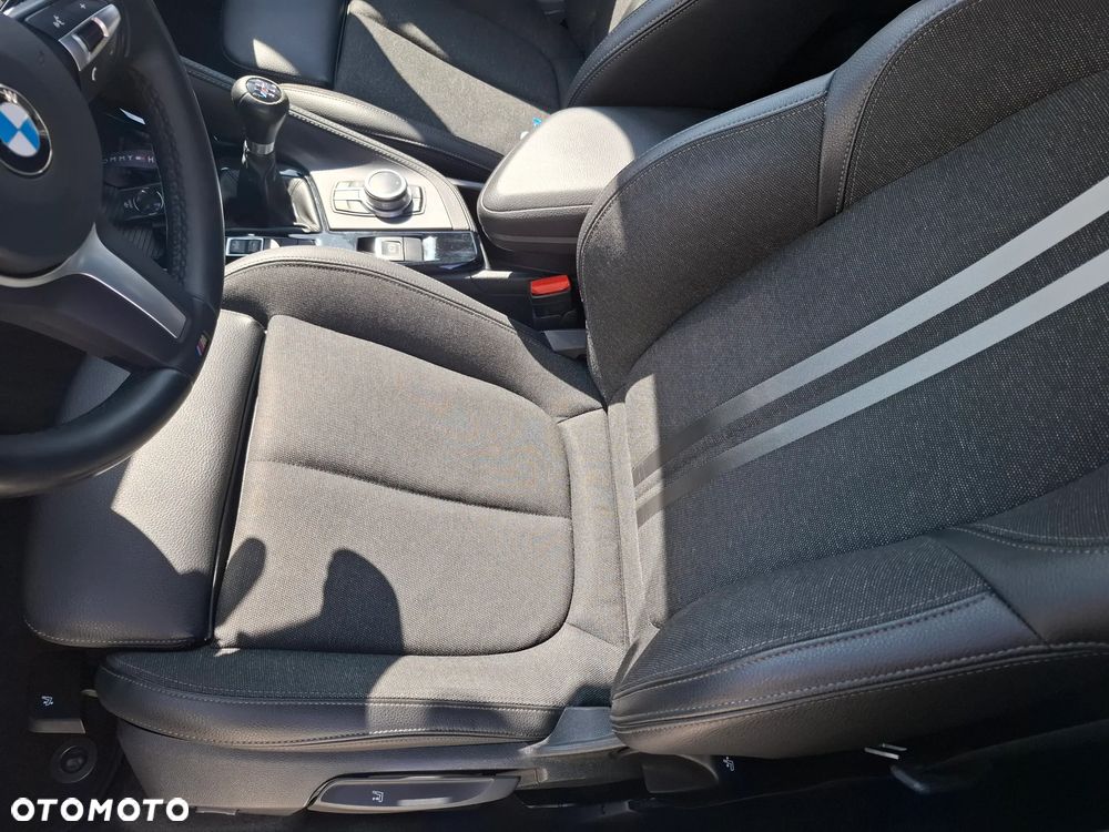 BMW X1 sDrive18d Sport Line - 13