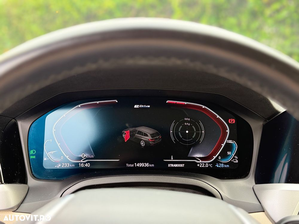 BMW Seria 3 330e Aut. - 39