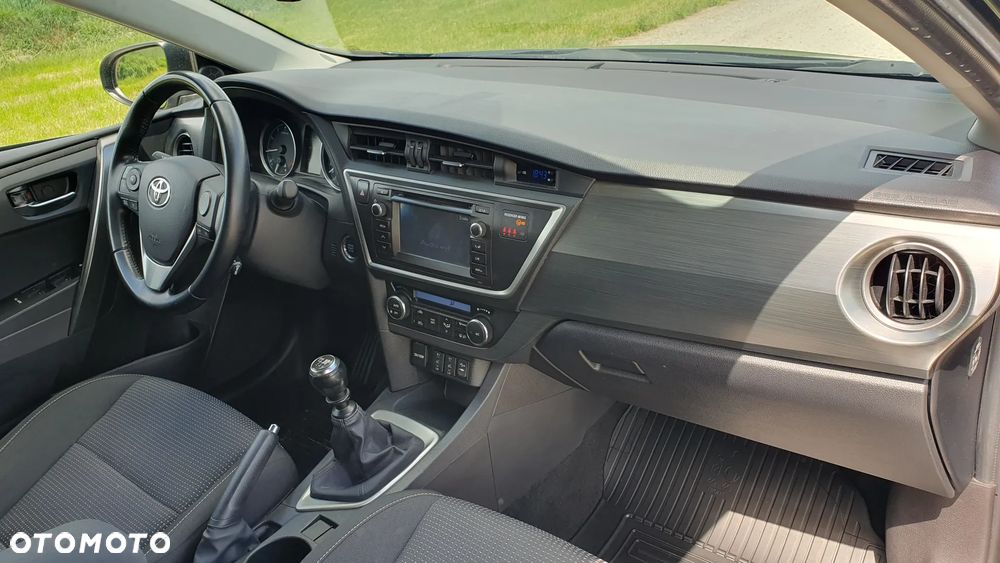 Toyota Auris 1.6 Premium Start - 17