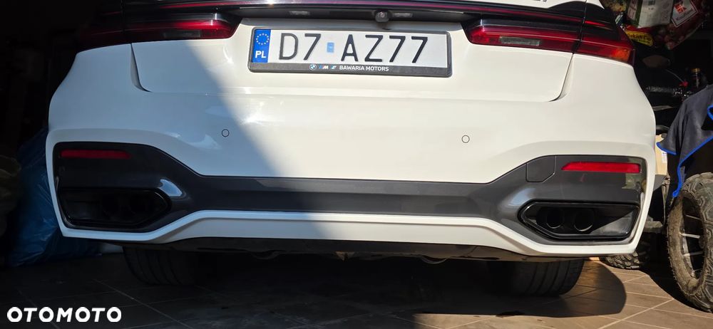 BMW Seria 7 750Li xDrive - 10