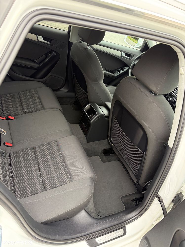 Audi A4 Avant 2.0 TDI DPF Ambiente - 25