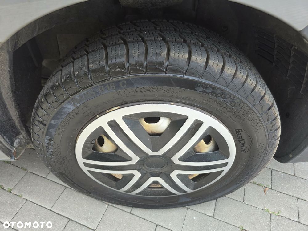 Opel Vivaro - 22