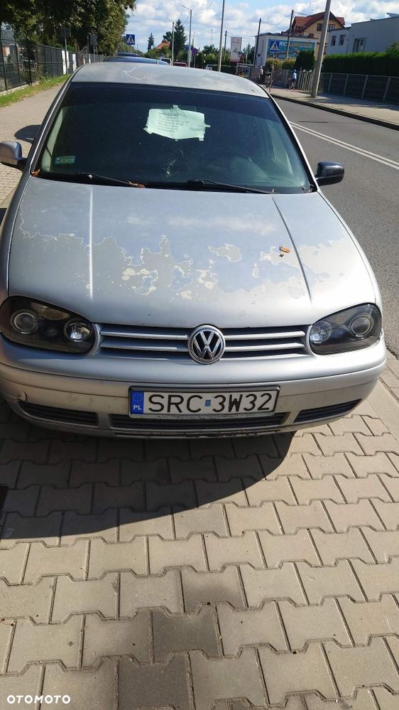 Volkswagen Golf - 1