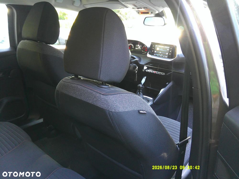 Peugeot 2008 - 11