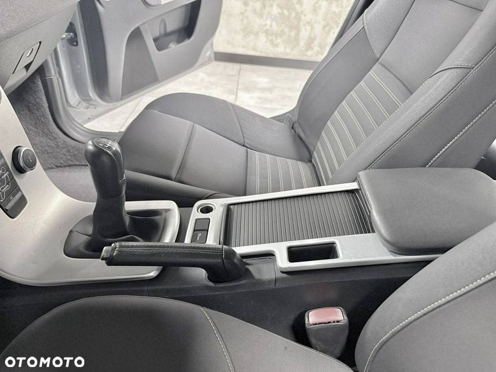 Volvo V50 DPF DRIVe Momentum - 19