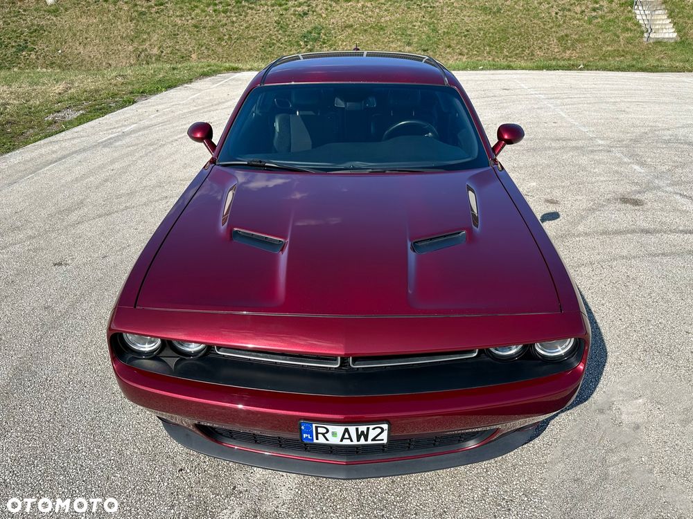 Dodge Challenger - 2