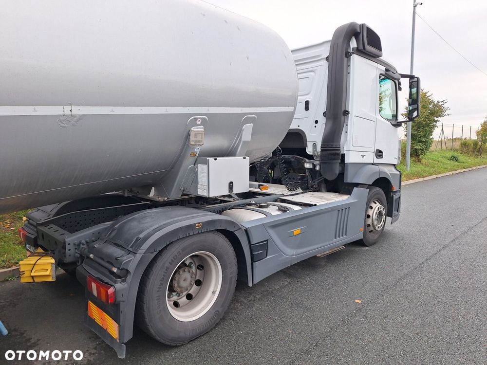 Versalift Actros  1843 - 5