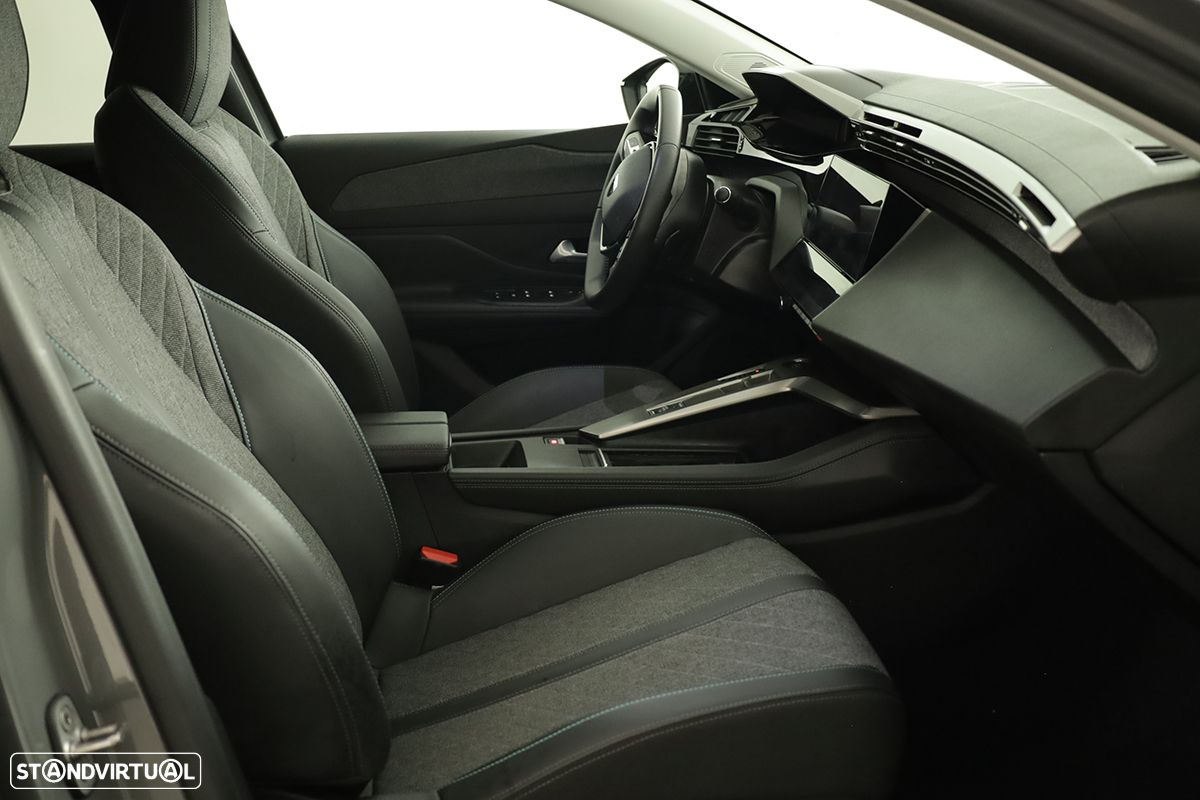 Peugeot 408 1.6 Hybrid Allure e-EAT8 - 21