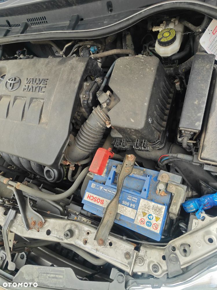 Toyota Auris 1.6 Premium - 34