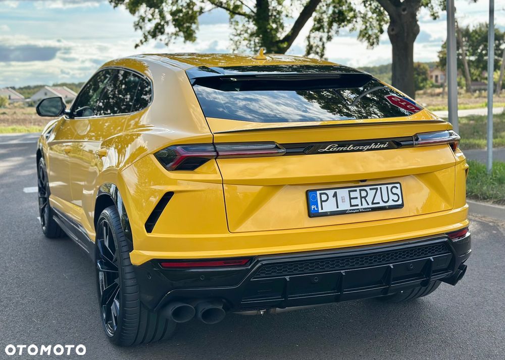 Lamborghini Urus - 11