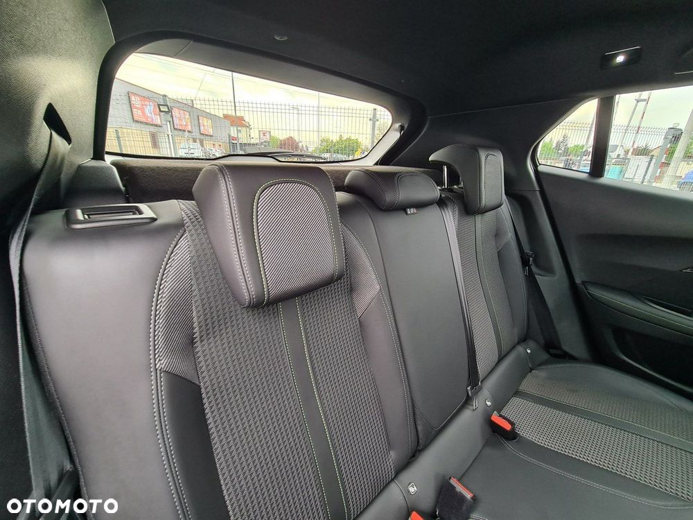 Peugeot 2008 1.2 PureTech GT Line S&S EAT8 - 34