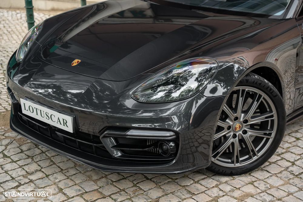 Porsche Panamera Sport Turismo Turbo S E-Hybrid - 35