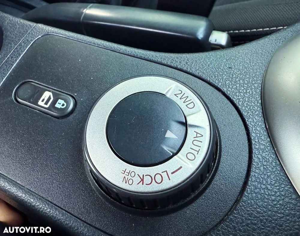 Nissan Qashqai 1.6 dCi DPF 4x4 acenta - 9