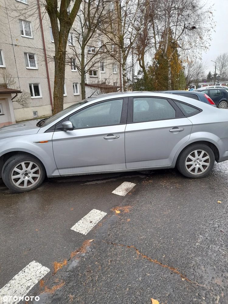 Ford Mondeo 1.6 Ambiente - 4