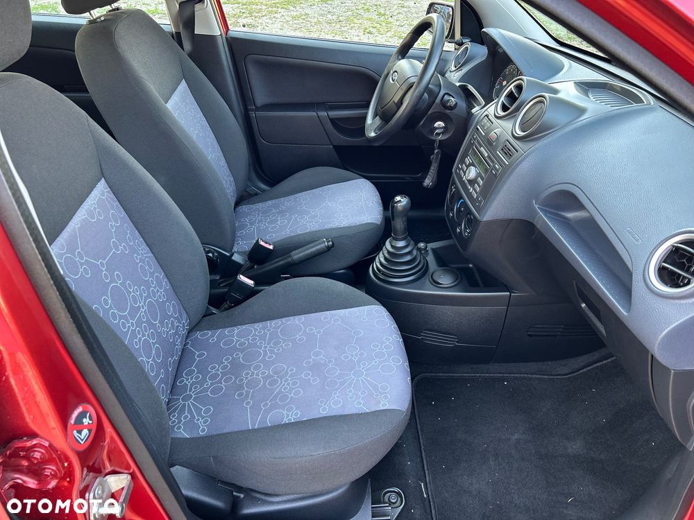Ford Fiesta 1.3 Style - 26