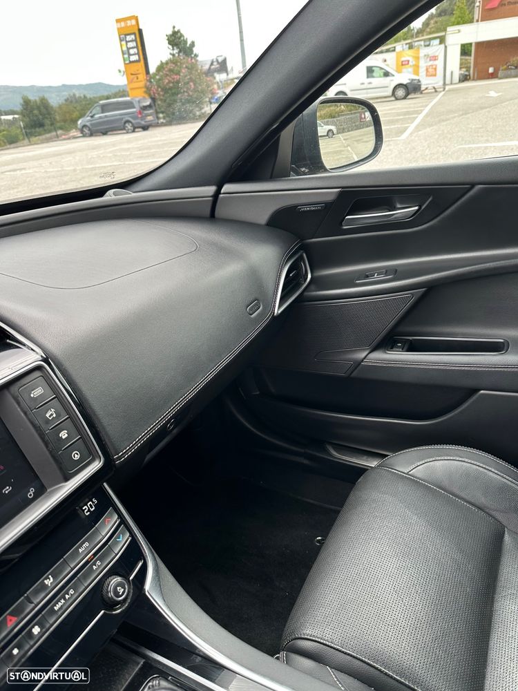 Jaguar XE 20d R-Sport - 10