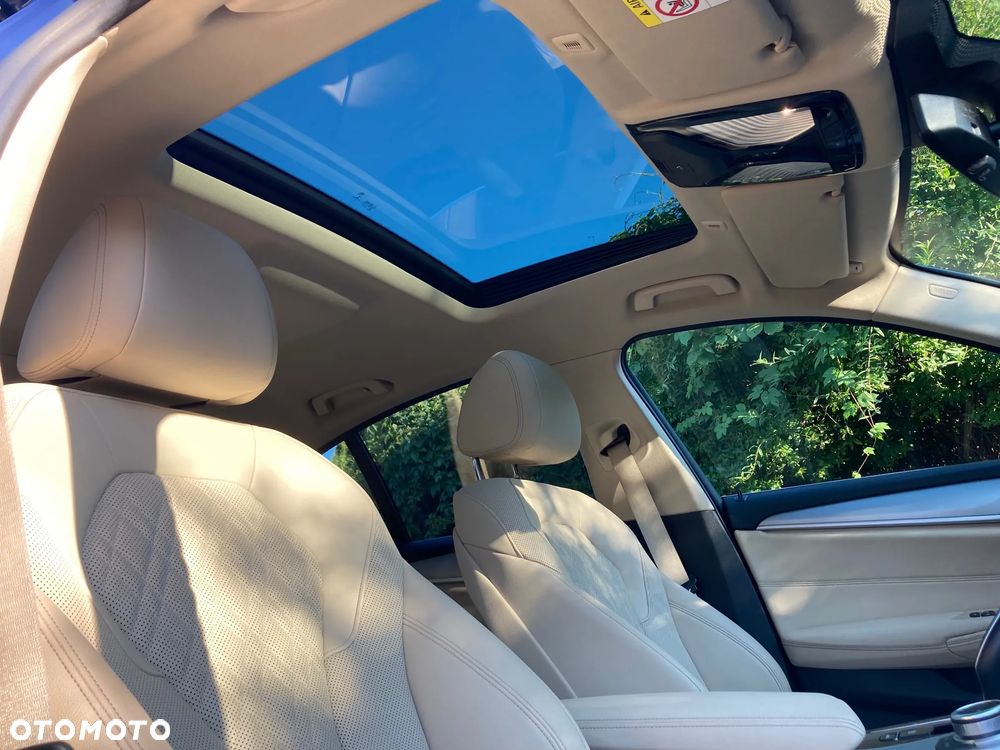 BMW Seria 5 520d Luxury Line - 11