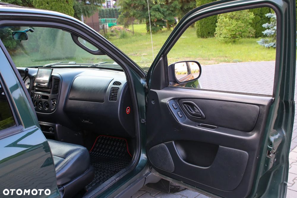 Ford Maverick 3.0 V6 Limited - 18